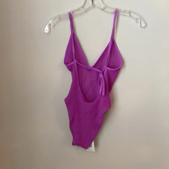 NWT BOND EYE ONE PIECE BATHING SUIT - Picture 5 of 8